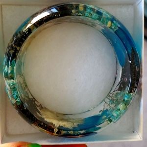 One of a kind flower bracelet